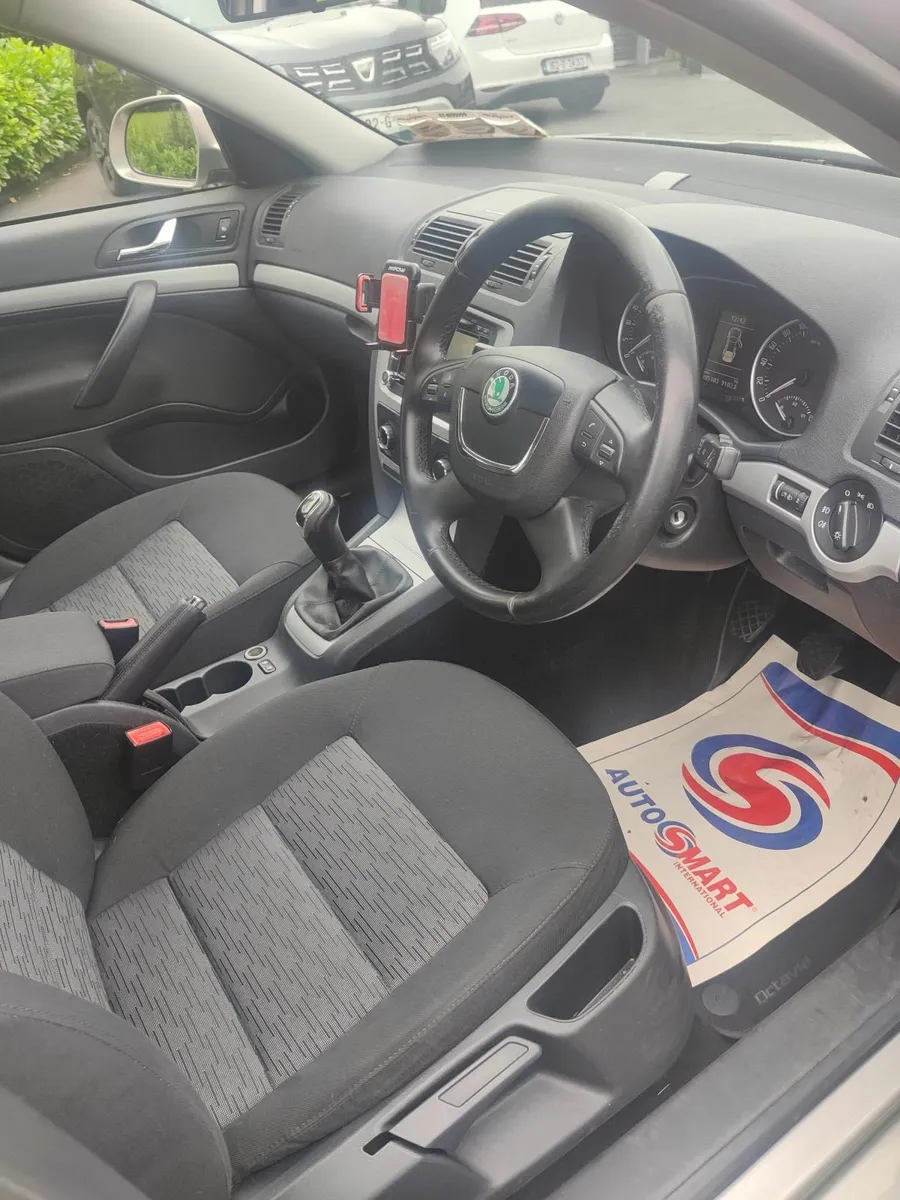 Skoda Octavia 2012 - Image 4