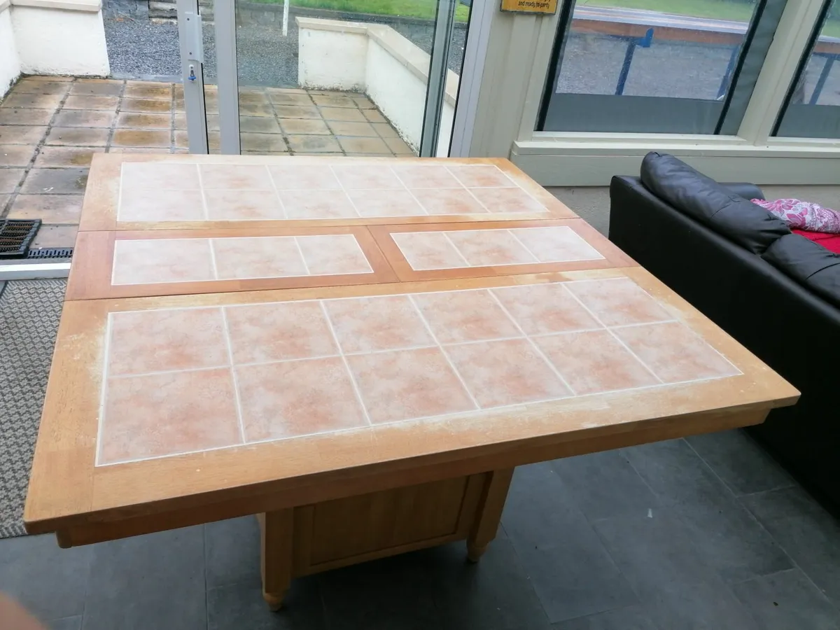 Island Table - Image 2