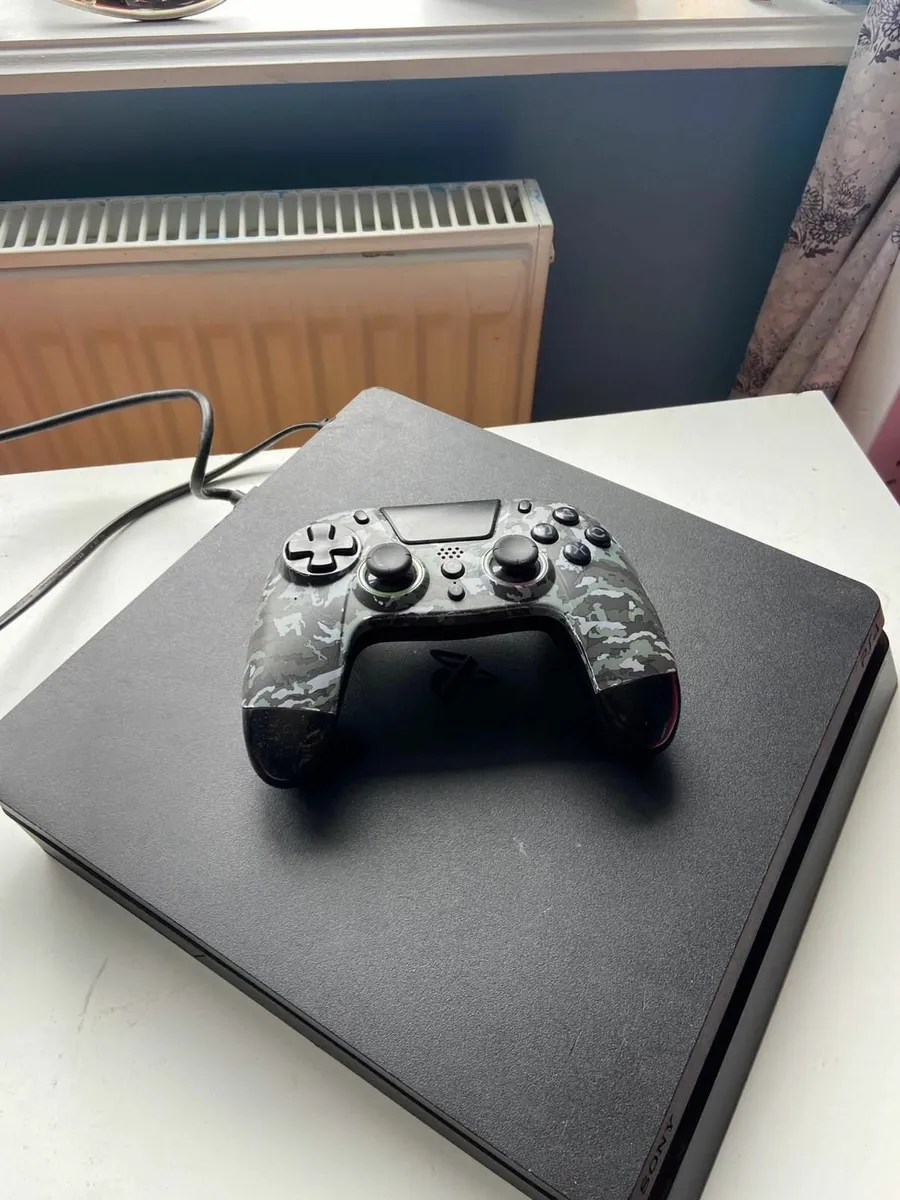 PS4 - Image 1