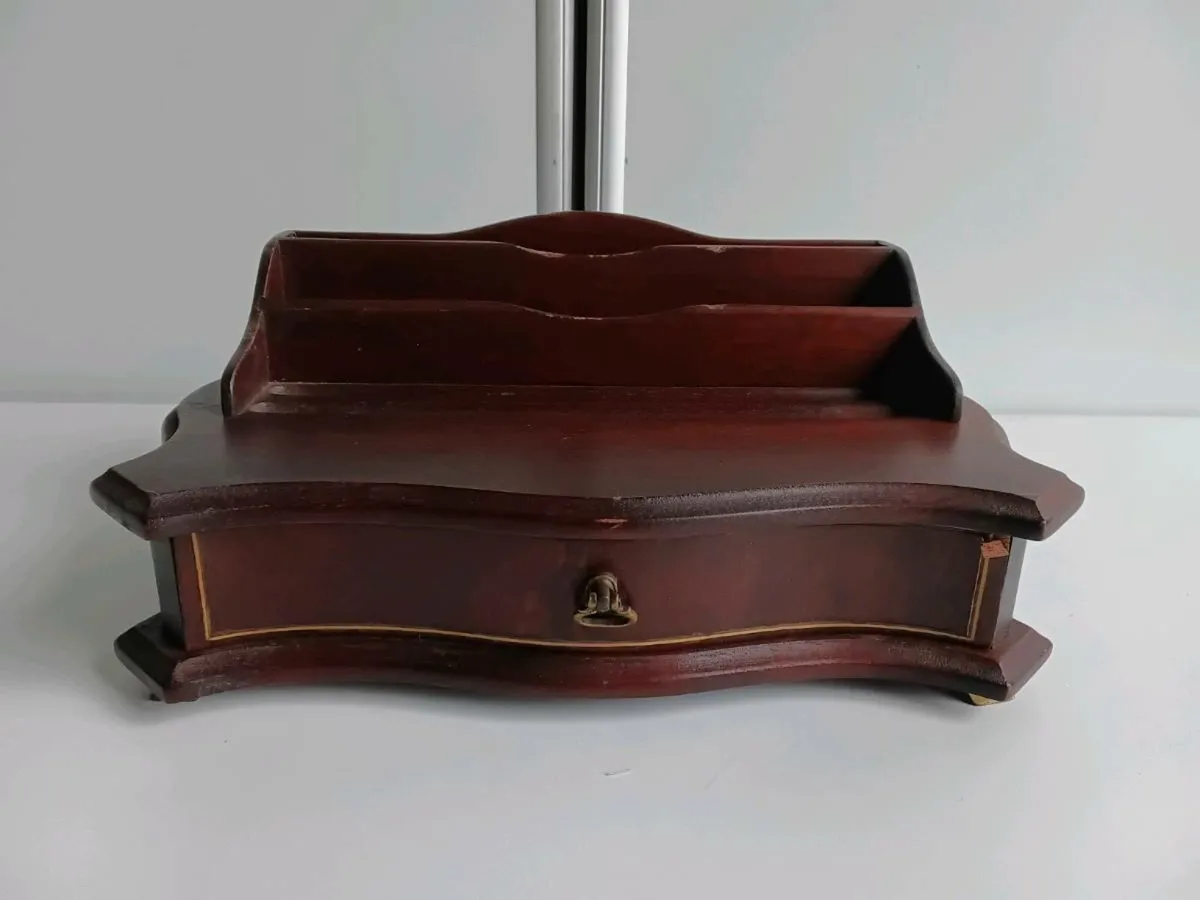 Hand made mahogany desk stand - Image 1