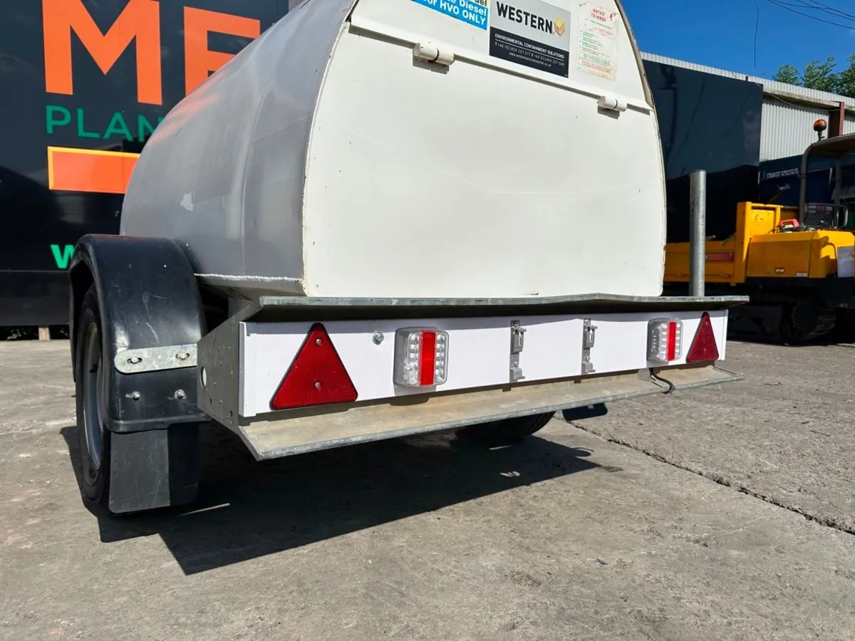 Western fuel bowser - Image 3