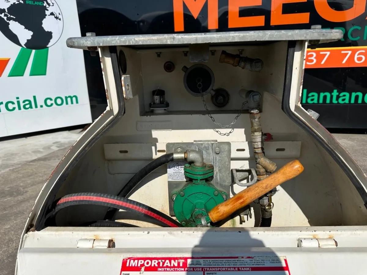 Western fuel bowser - Image 4