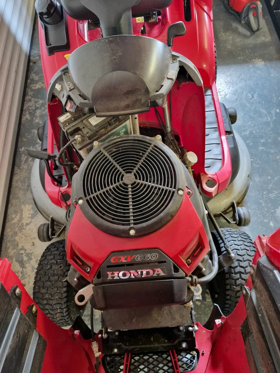 Honda ride on lawnmower - Image 4