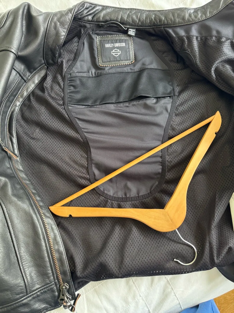 Harley Davidson screaming eagle leather jacket - Image 1