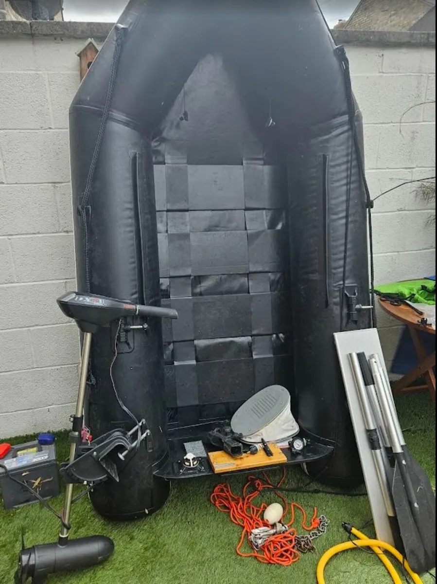 Inflatable Dinghy + Electric Motor + Battery – 3D - Image 1
