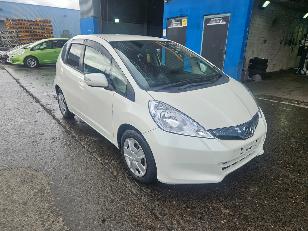 2012 Honda Fit 1.3 Automatic Hybrid - Image 1