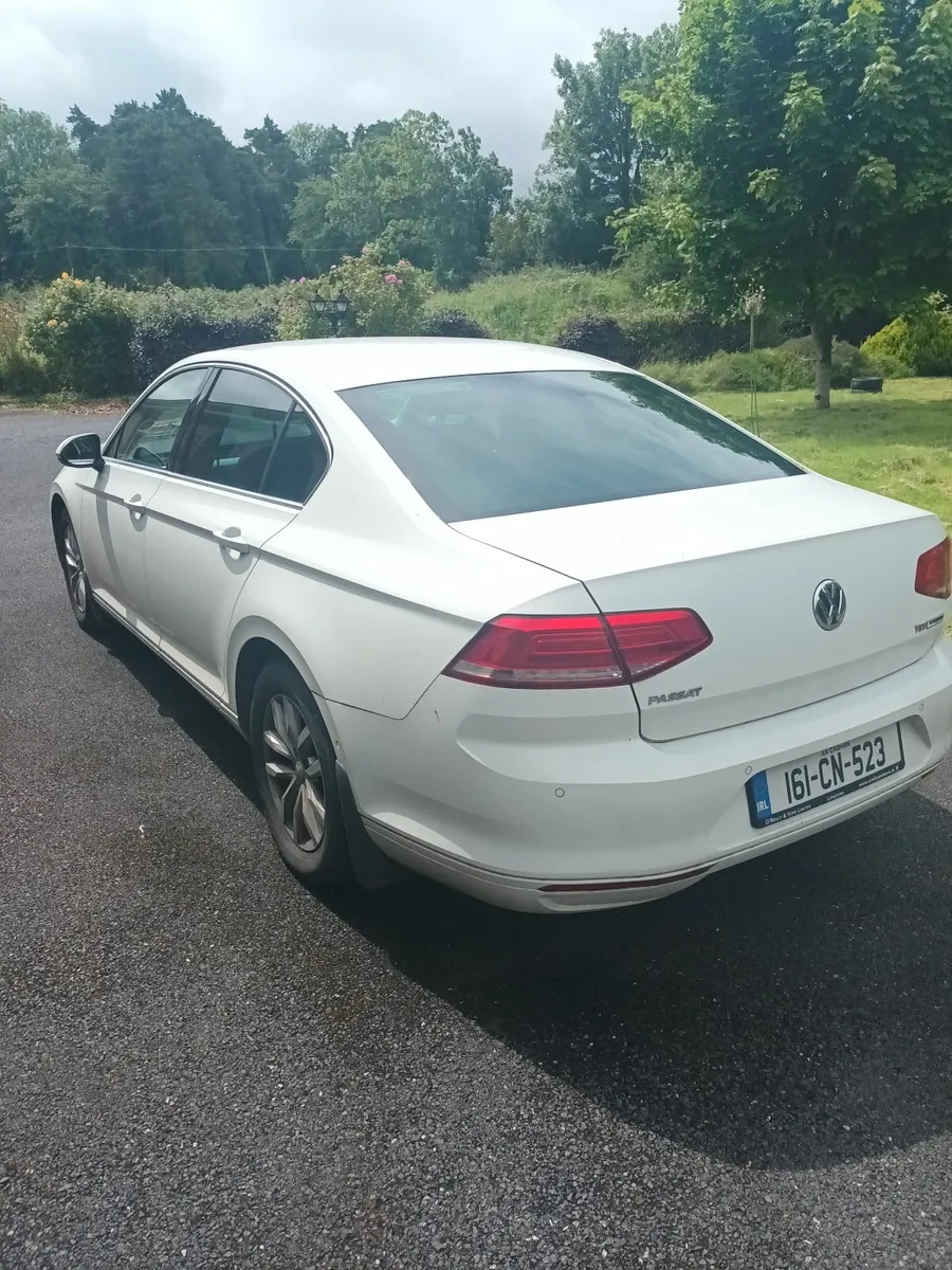 Volkswagen Passat 2016 - Image 4