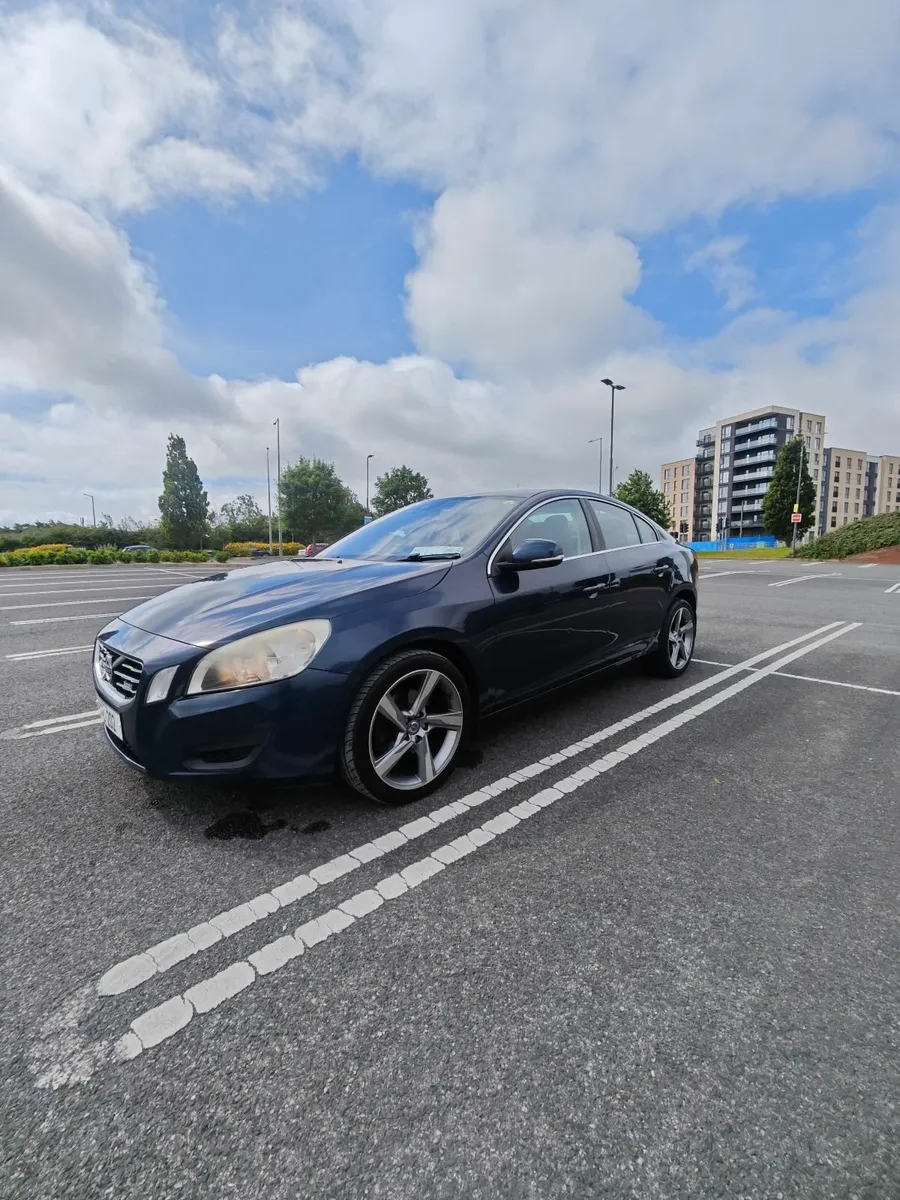 Volvo S60 2011 200hp - Image 3