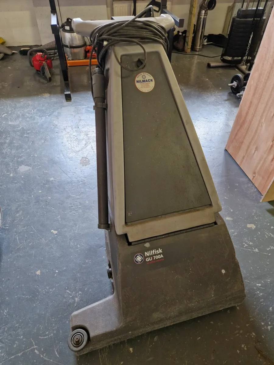 Nilfisk GU700A industrial hoover - Image 1