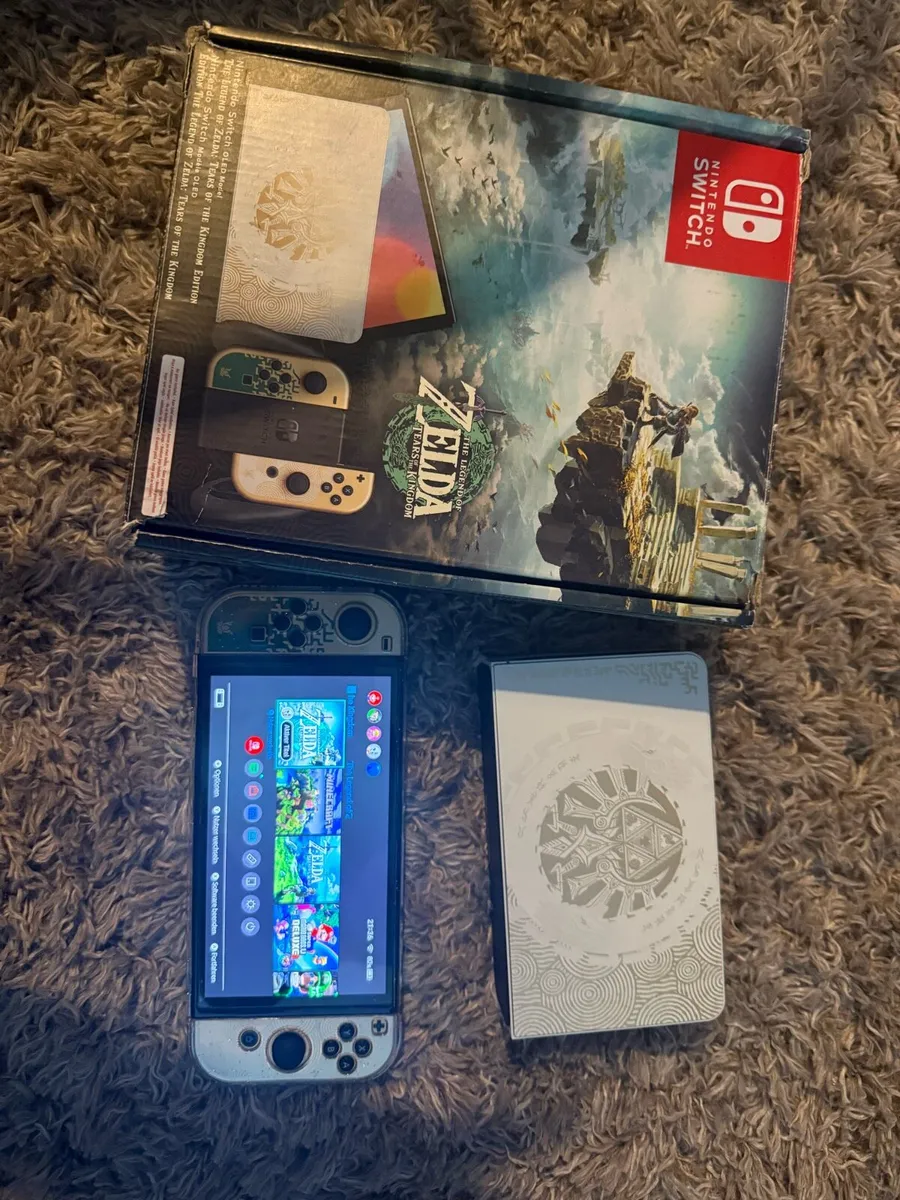Nintendo Seitch Zelda Edition - Image 1