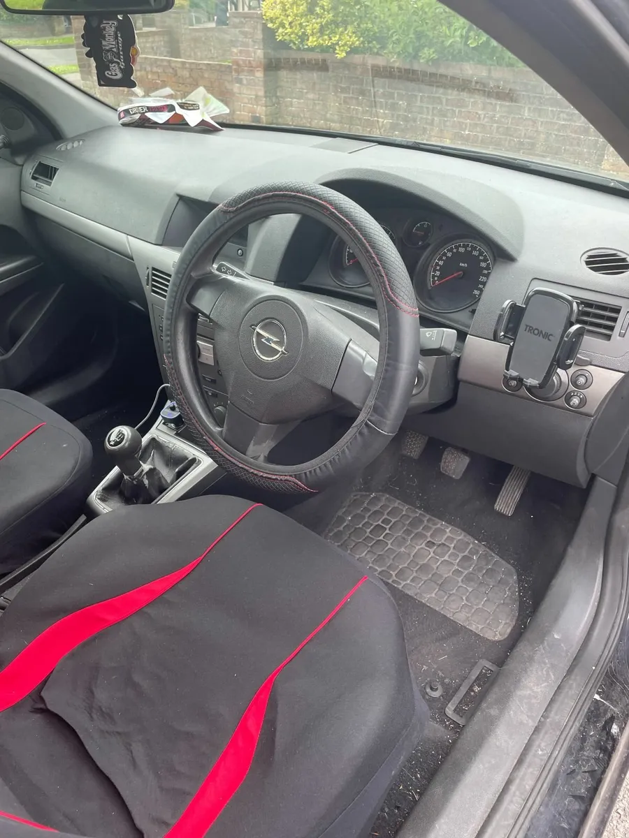 Opel Astra 2006 - Image 4