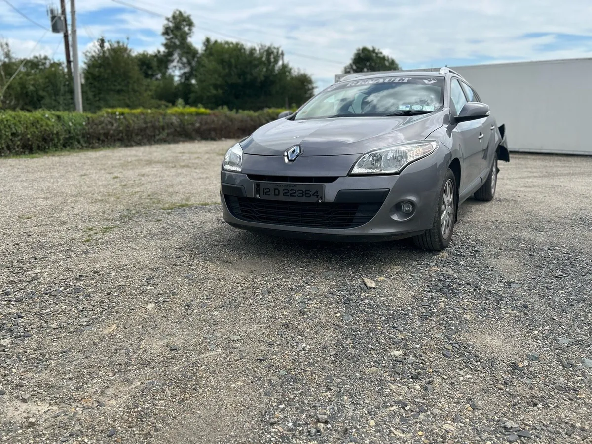 2012 Renault grande Megan - Image 4