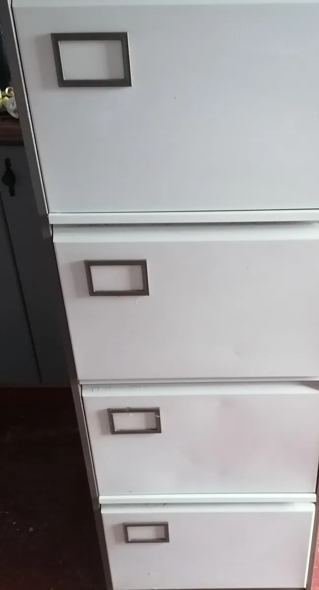 4 drawer filing cabinet