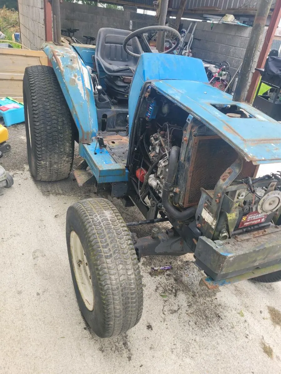 Iseki tractor - Image 3
