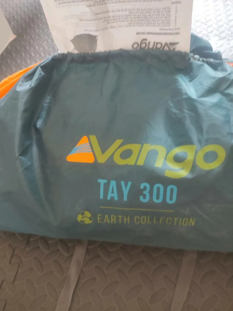 3 person Tent (as new) - Image 2