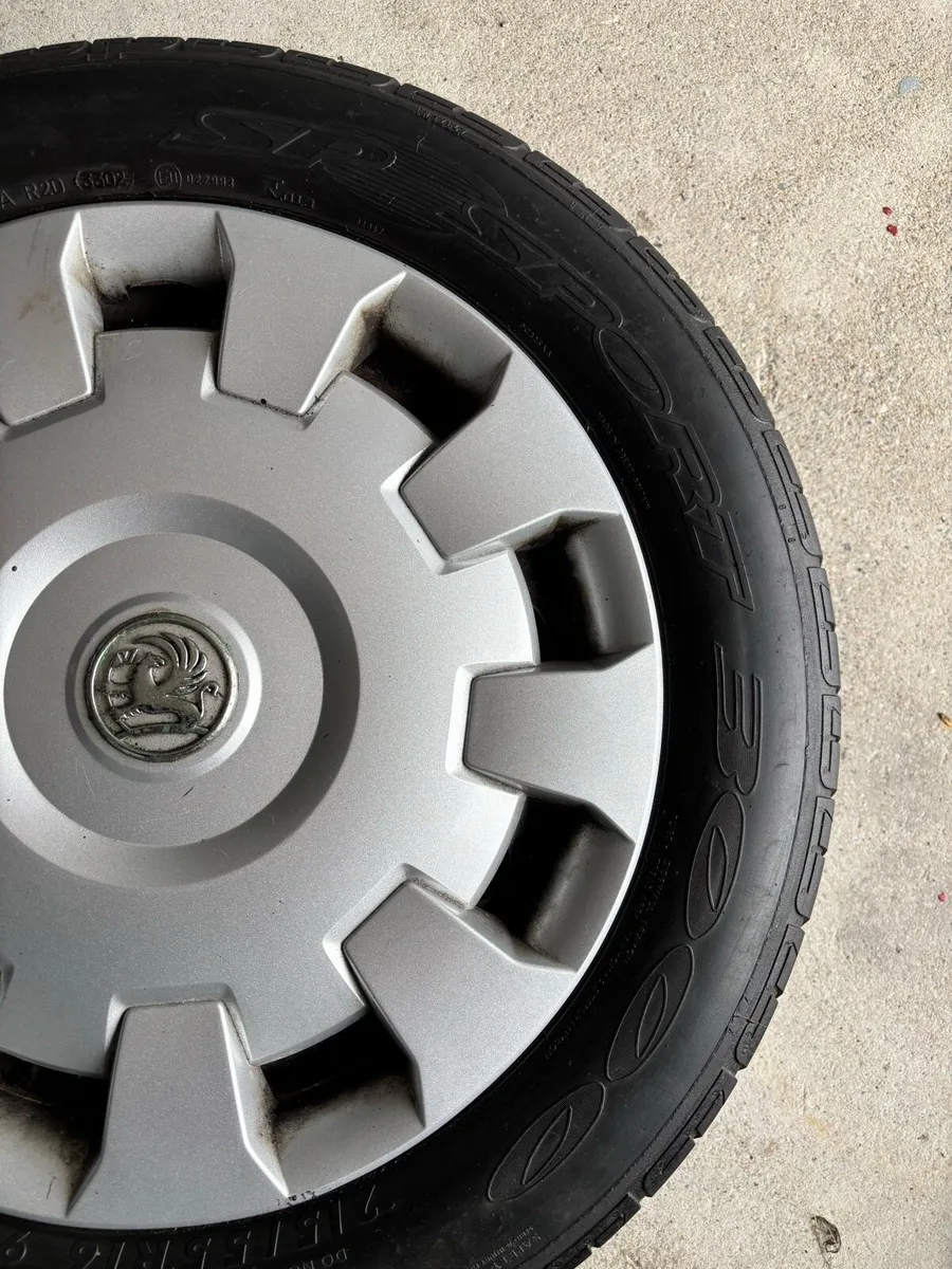 Dunlop SP Sport 3000 Tyre - Image 3