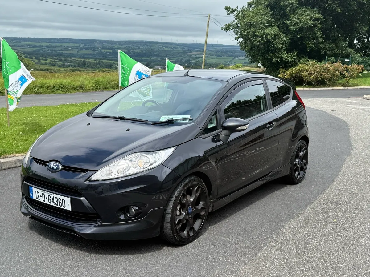 2012 Ford Fiesta 1.6 Metal Edition - Image 2