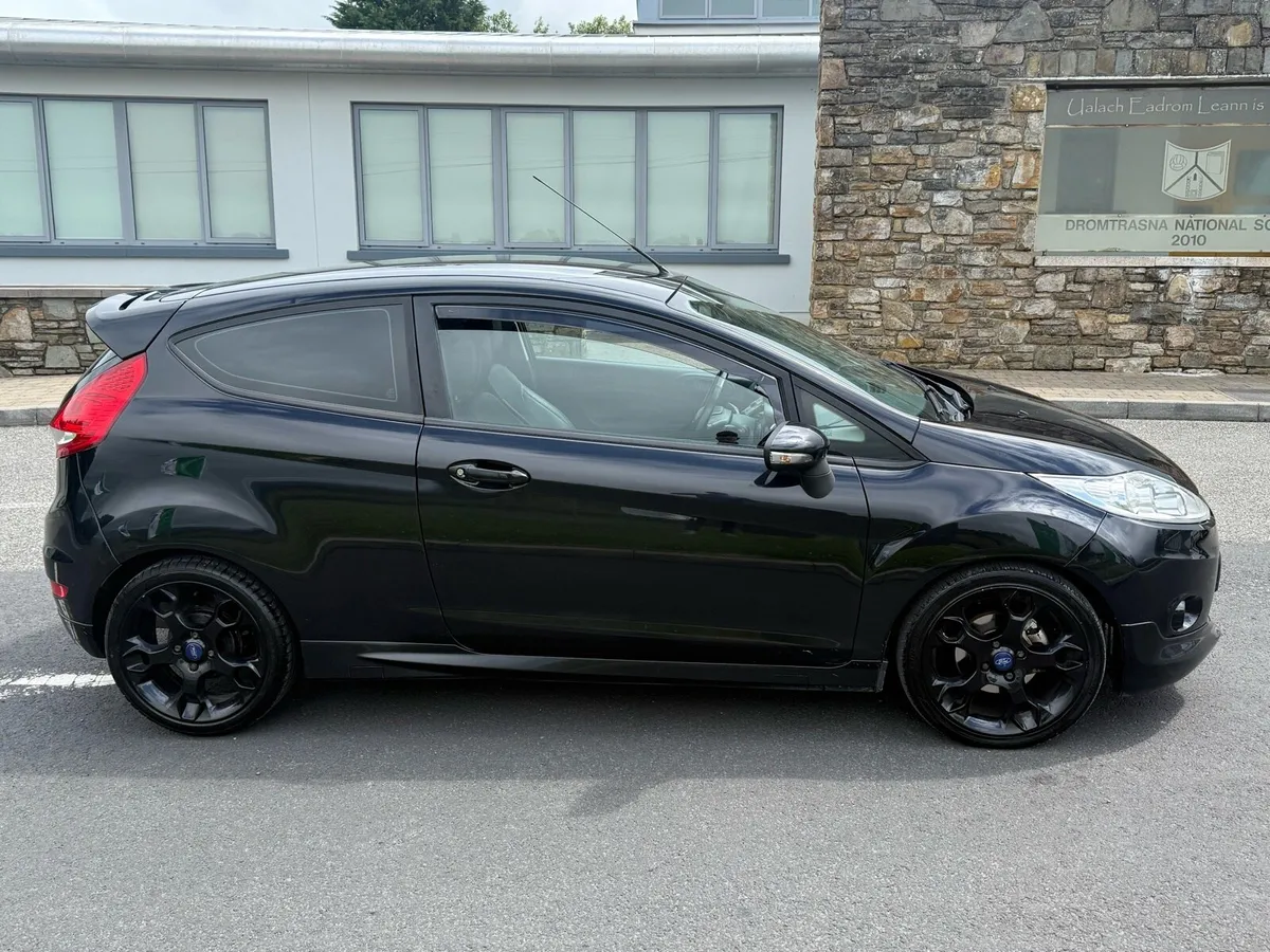 2012 Ford Fiesta 1.6 Metal Edition - Image 3