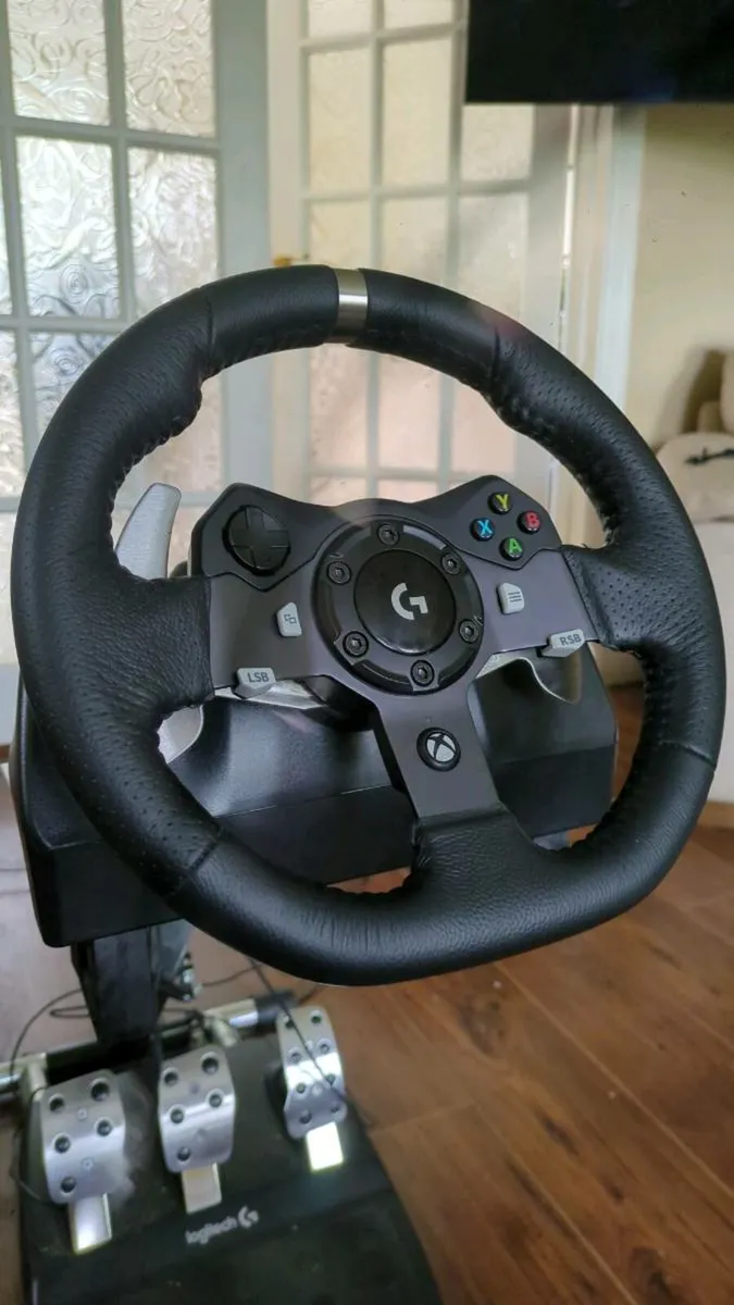 Logitech G920 Xbox steering wheel + pedals + stand - Image 1