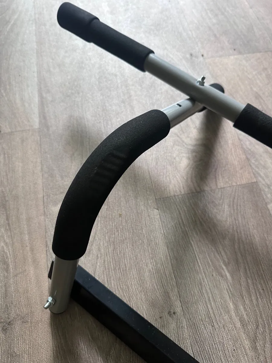 Pull Up Bar - Image 2