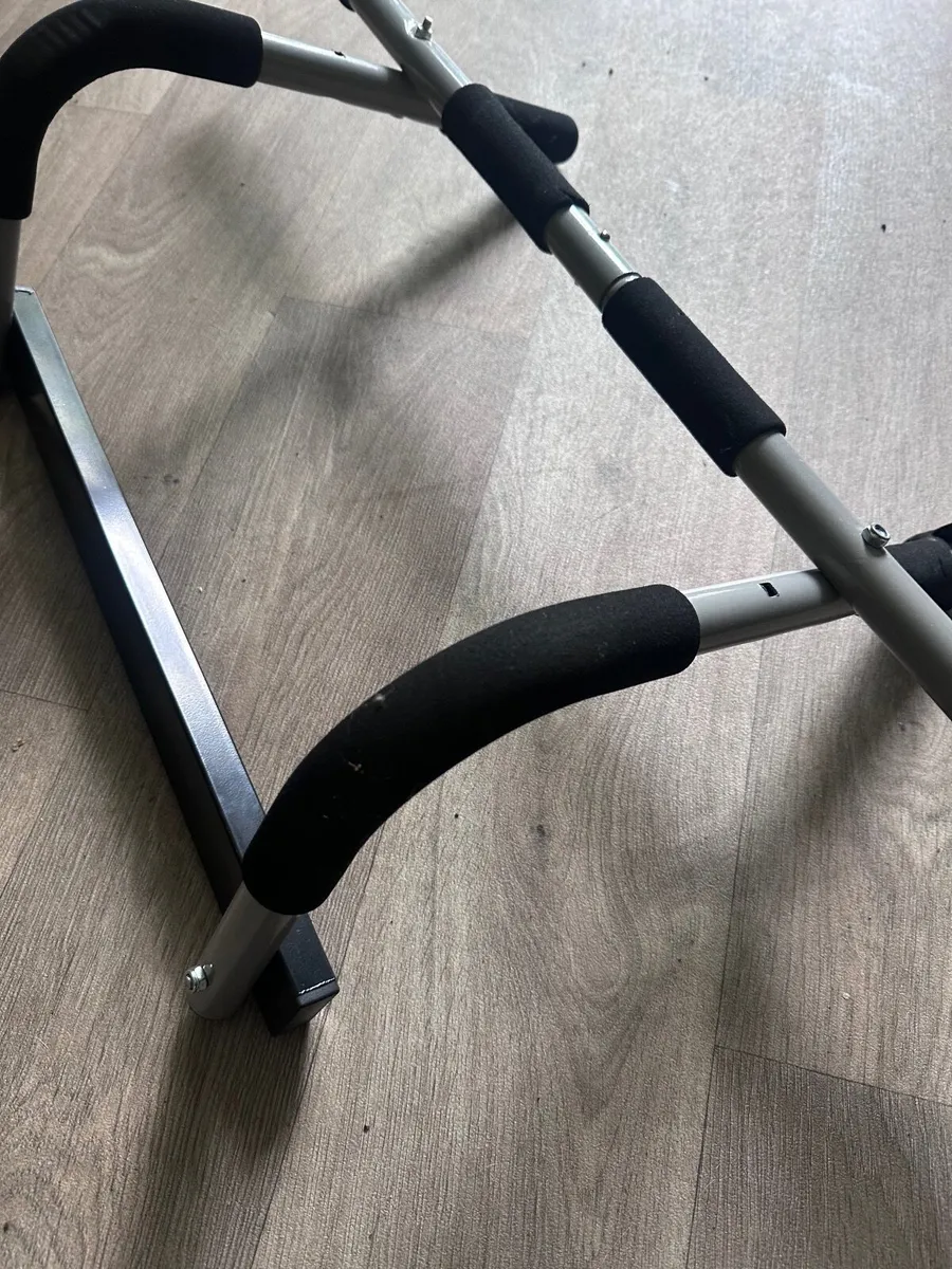 Pull Up Bar - Image 3