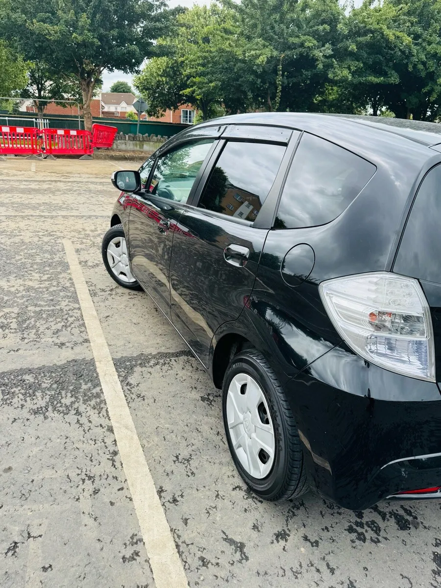 Honda fit/jazz 1.3 automatic hybrid - Image 4