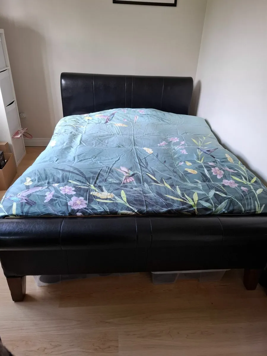 Bed - Image 1