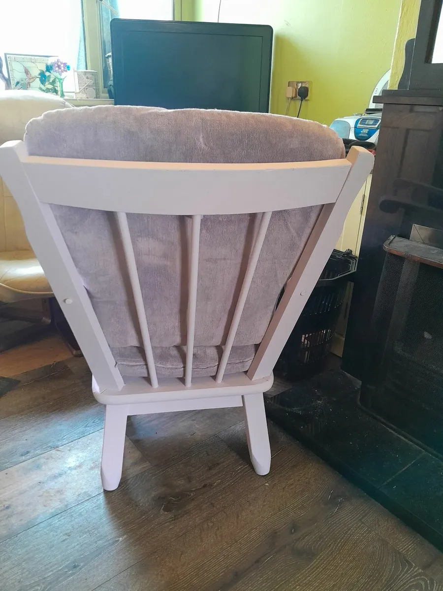 chair - Image 3