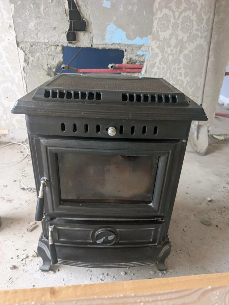 Olymberyl Aidan
Stove - Image 1