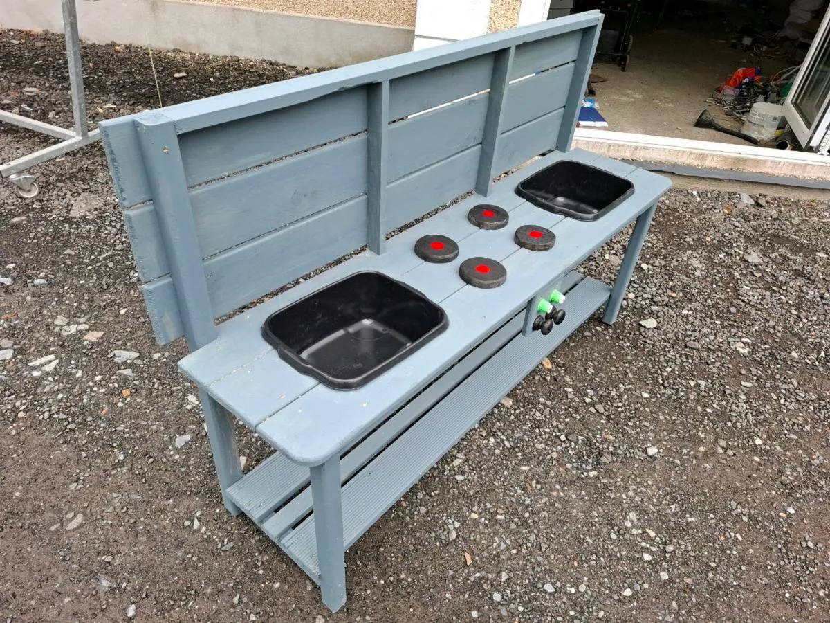 New Kids play Mud kitchen - Image 2