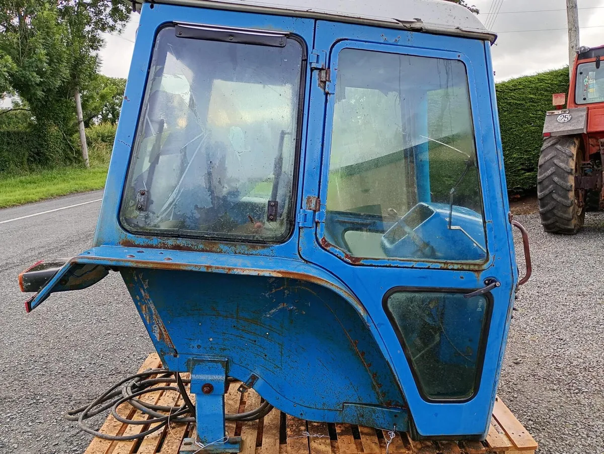 Ford TW Cab - Image 3