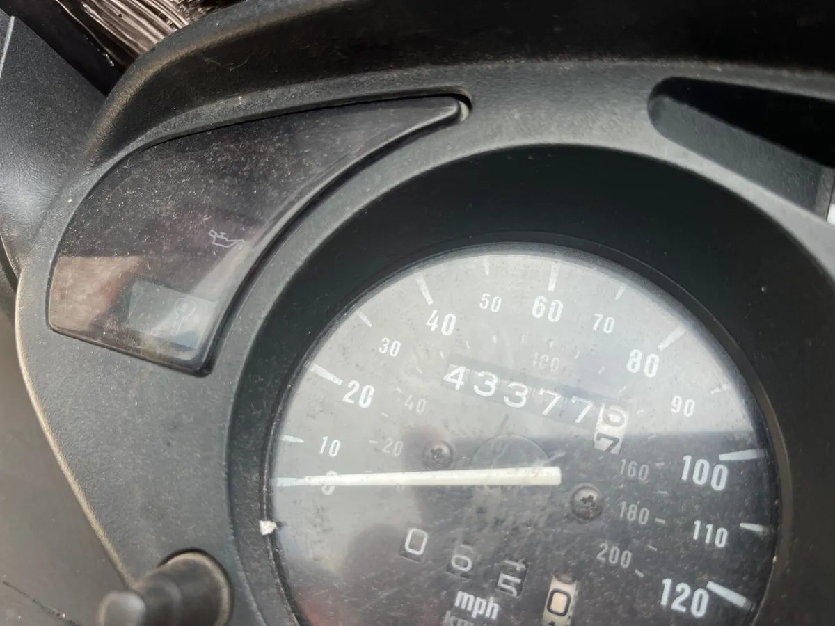 2001 Honda Deauville 650 - Image 3