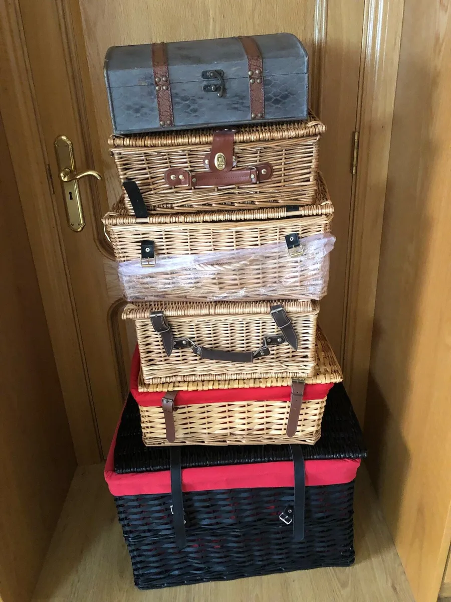 Baskets - Image 1