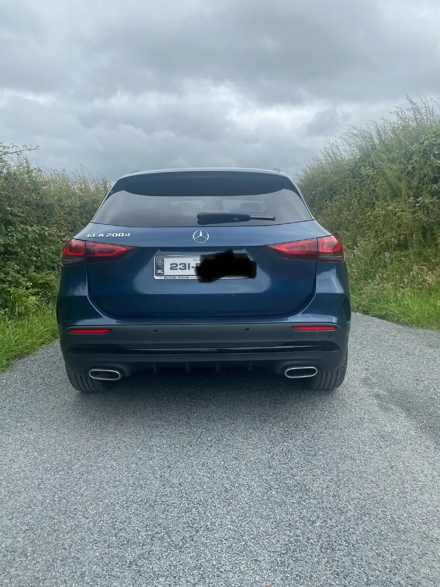 Mercedes-Benz GLA 2023 - Image 2