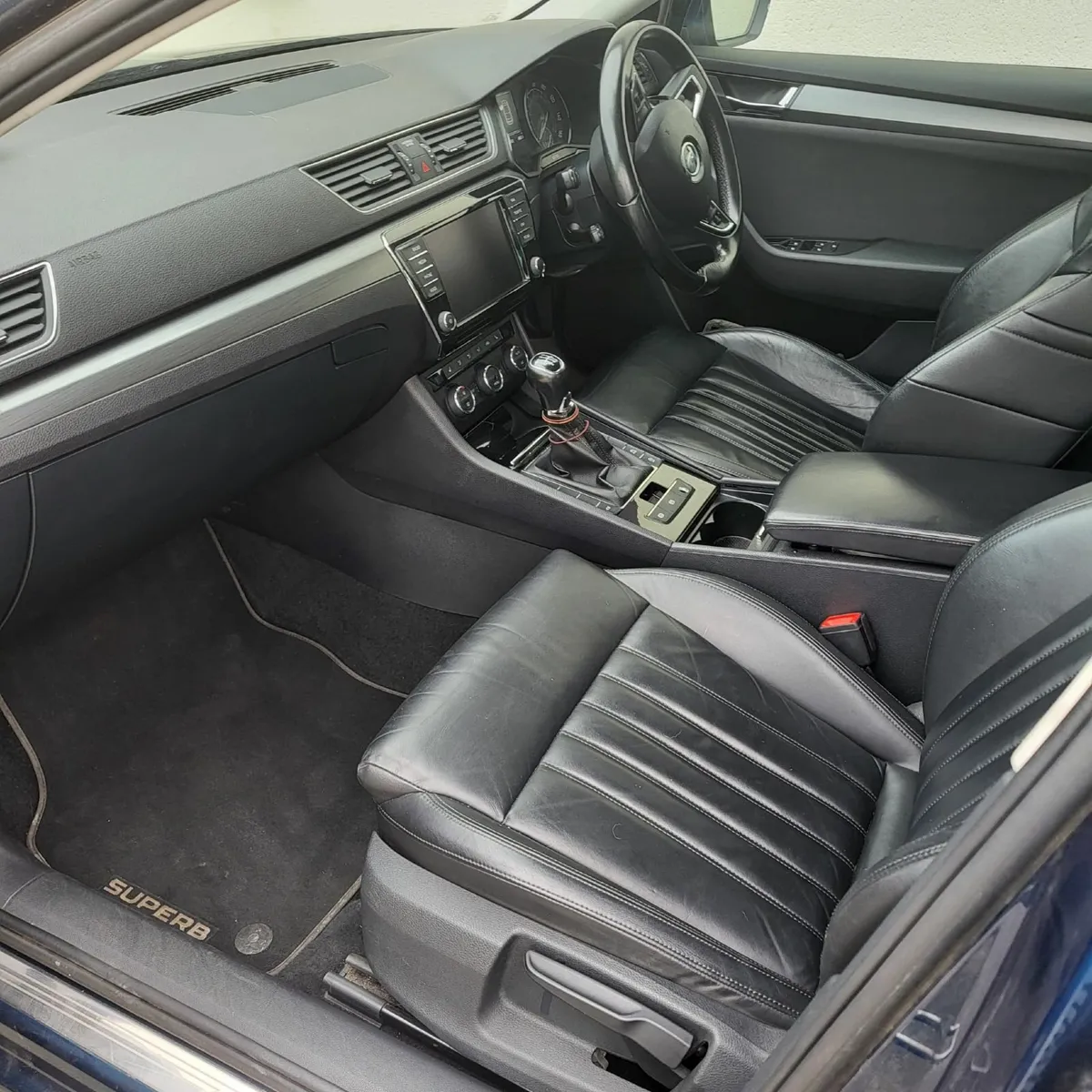 Skoda Superb 2017 - Image 3