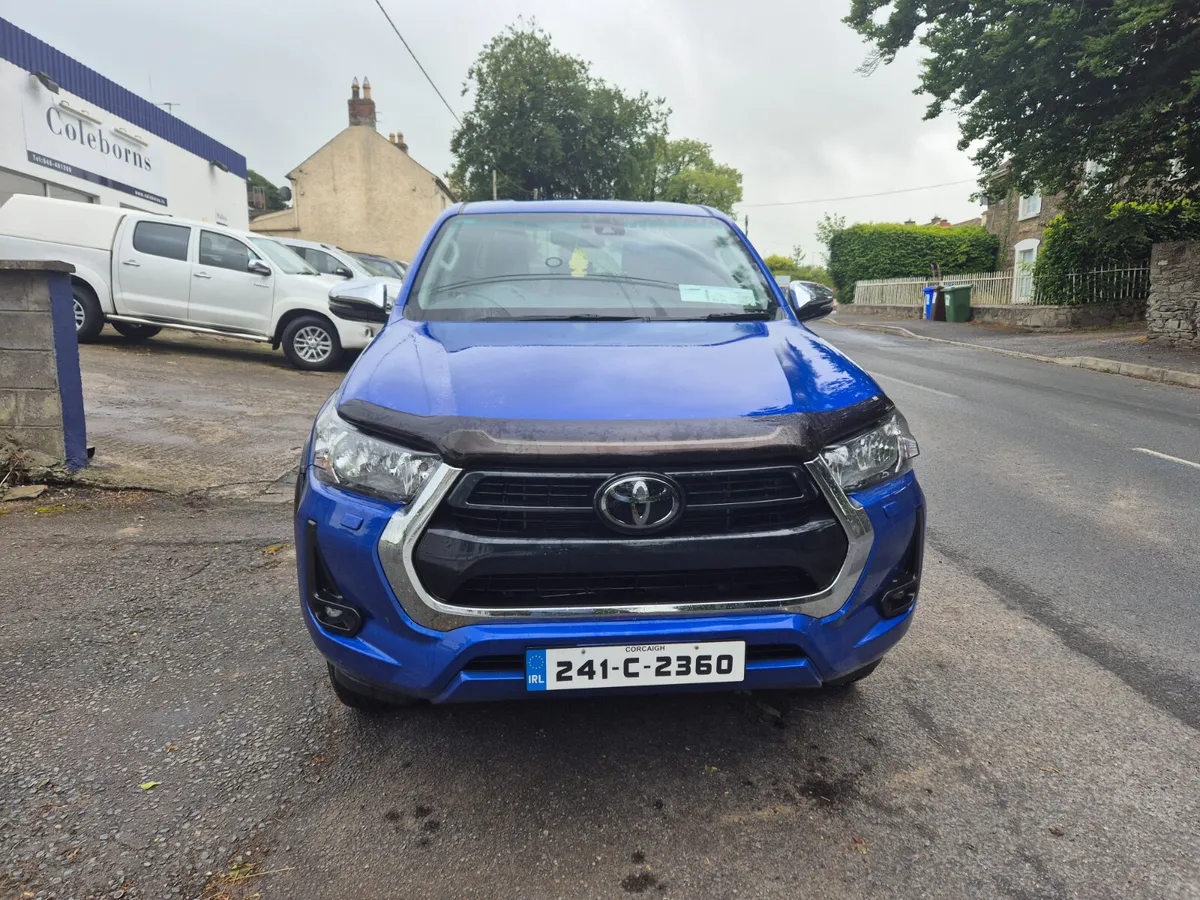 Toyota Hilux 2024 - Image 1