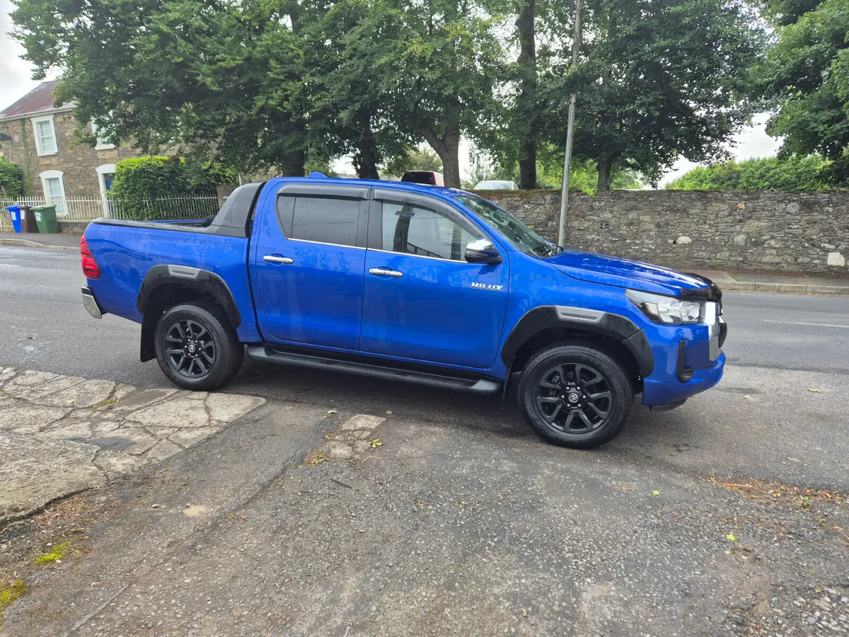 Toyota Hilux 2024 - Image 3