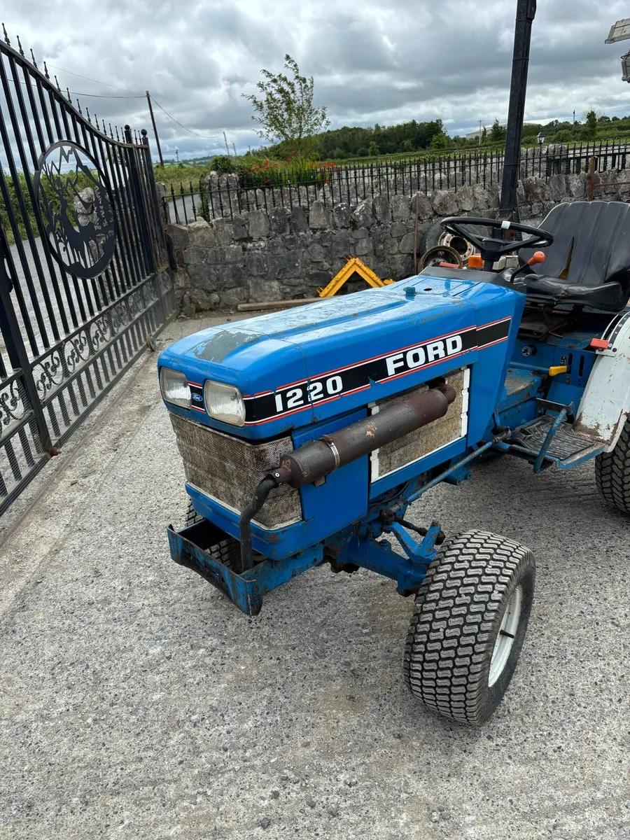 Ford 1220 Compact Tractor - Image 1