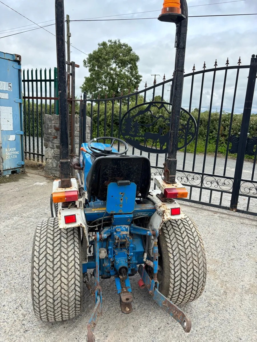 Ford 1220 Compact Tractor - Image 3