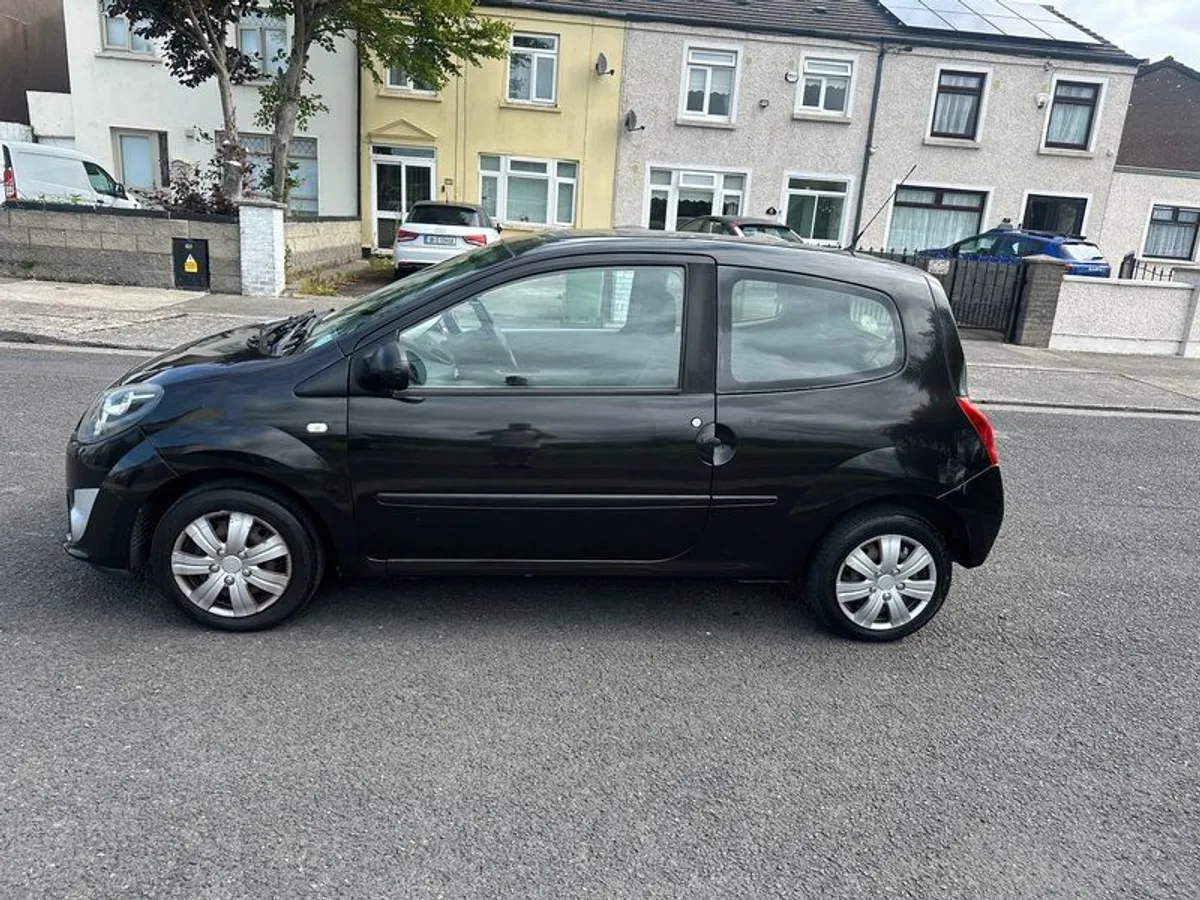 2008 Renault Twingo NCTED MINT - Image 4