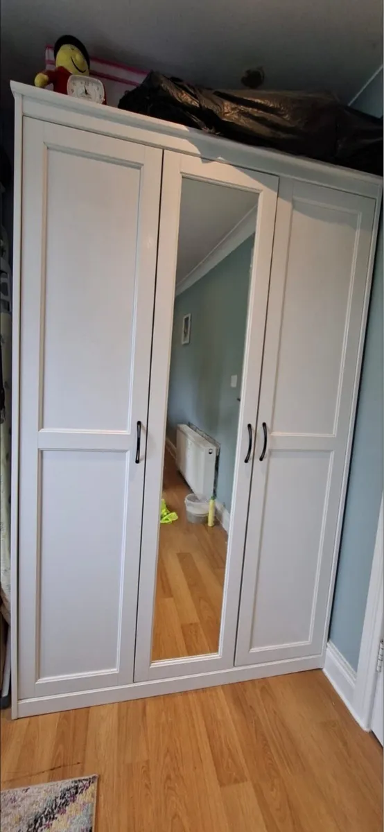 Wardrobes - Image 3