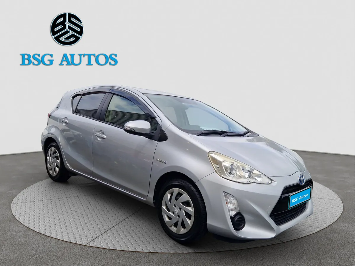 2015 TOYOTA AQUA 1.5 HYBRID AUTOMAIC * PUSH START* - Image 1
