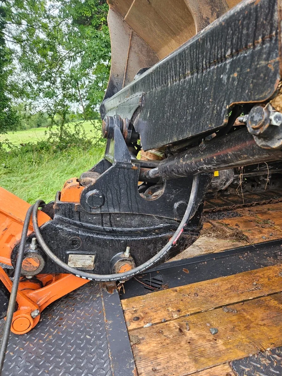 Tilt Bucket and grading Beam - Image 3