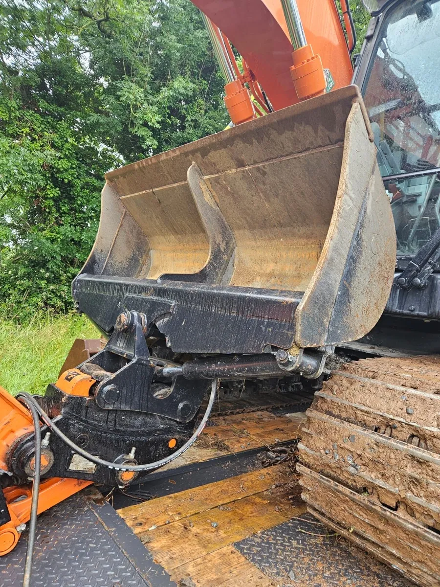 Tilt Bucket and grading Beam - Image 4