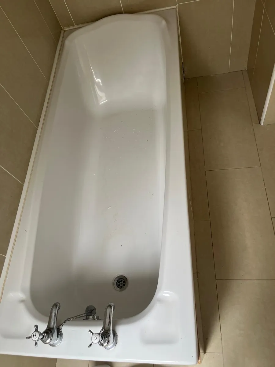 Bathroom toilet, sink unit, bath and radiator - Image 4
