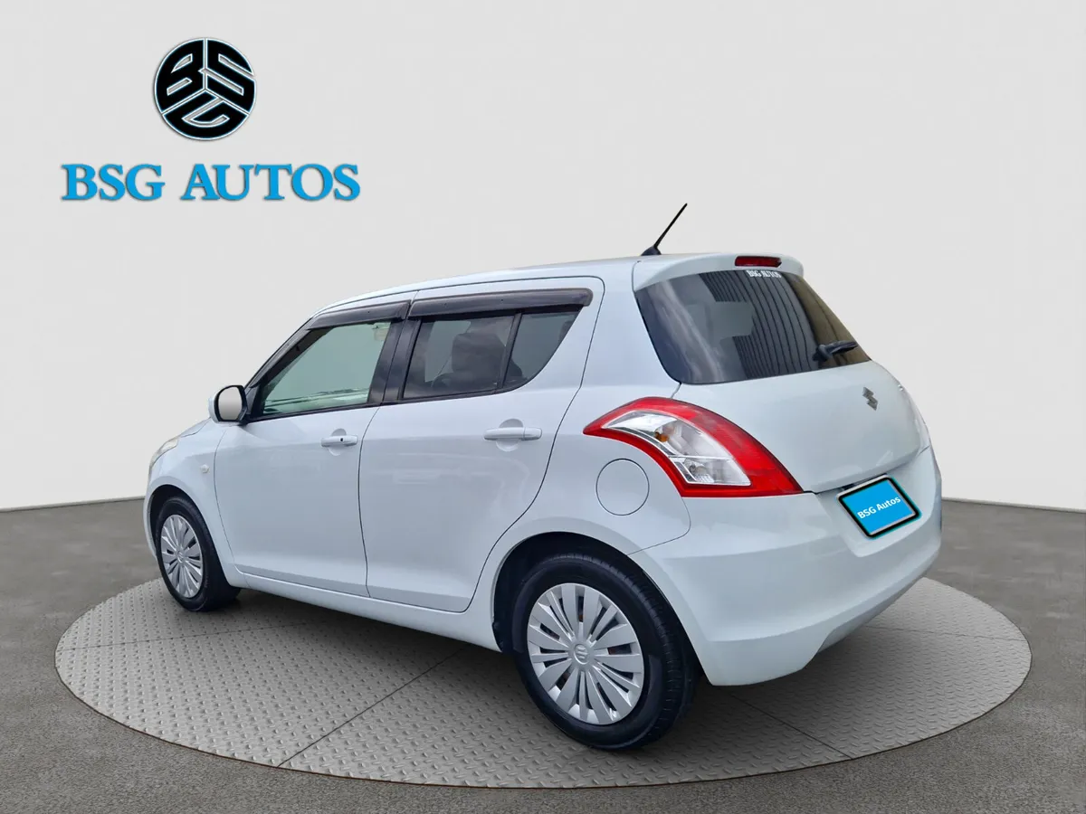 2015 SUZUKI SWIFT 1.2 PETROL AUTOMATIC**WARRANTY** - Image 4