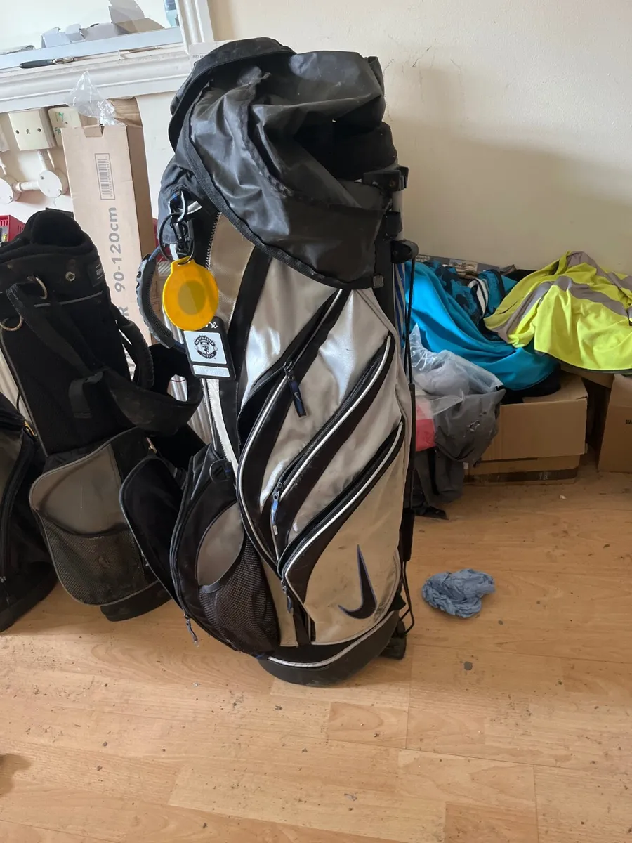 Golf bag 1 - Image 1