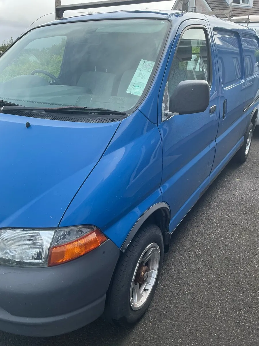 Toyota Hiace - Image 2