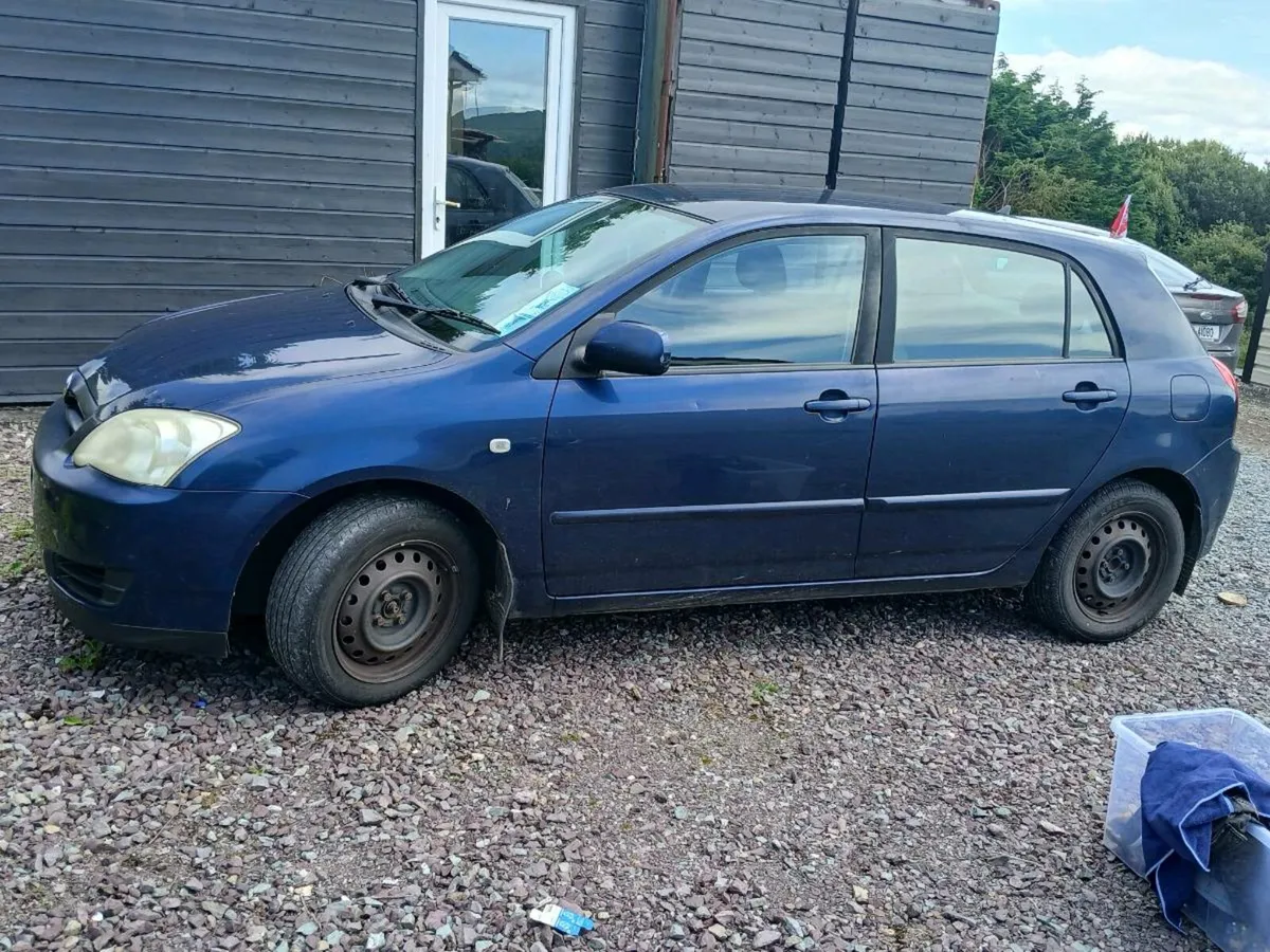 Toyota Corolla - Image 2