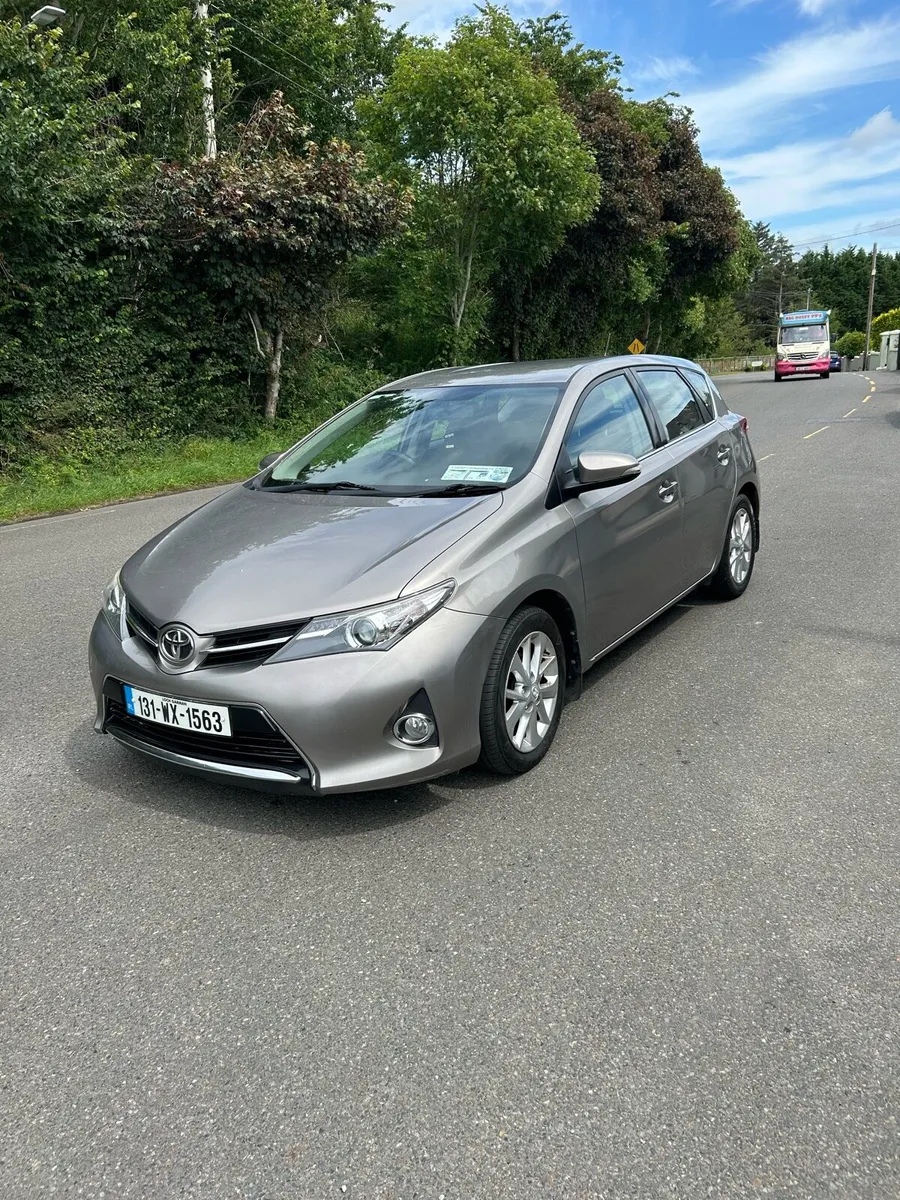 131 Toyota Auris - Image 2